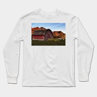 Old Red Barn Long Sleeve T-Shirt